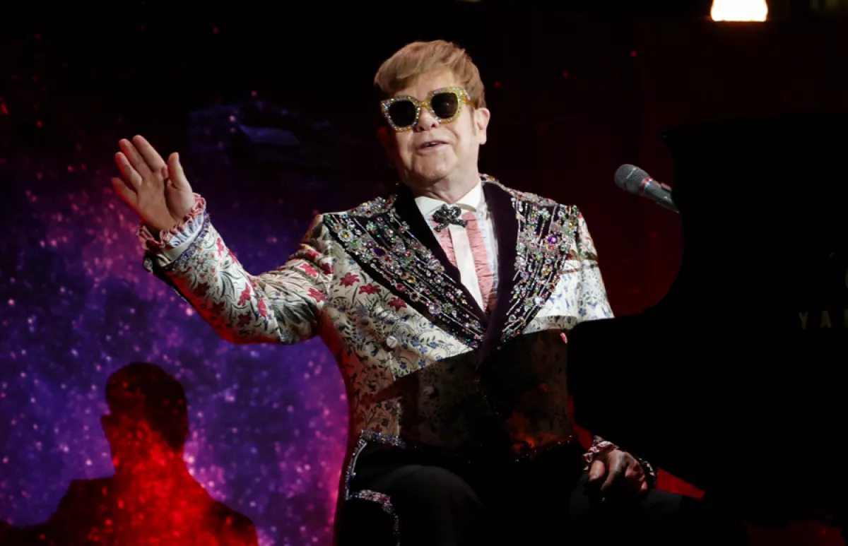 Elton-John-Gucci