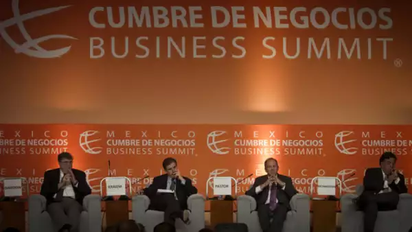 Jeffrey Davidow, ex embajador de Estados Unidos en México; Rubén Kraiem, socio y presidente de Práctica Corporativa para Latinoamérica, Convington & Burling; Roberto Pastor, director del Center for North America Studies, American University, y Bill Richar