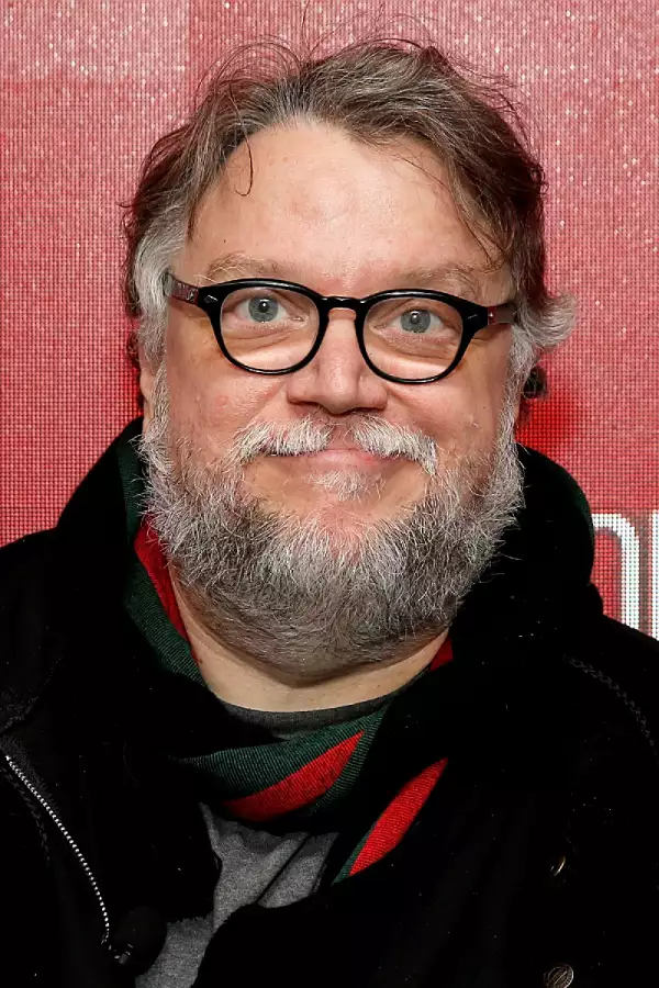 Guillermo del Toro en los Globos de Oro 2023