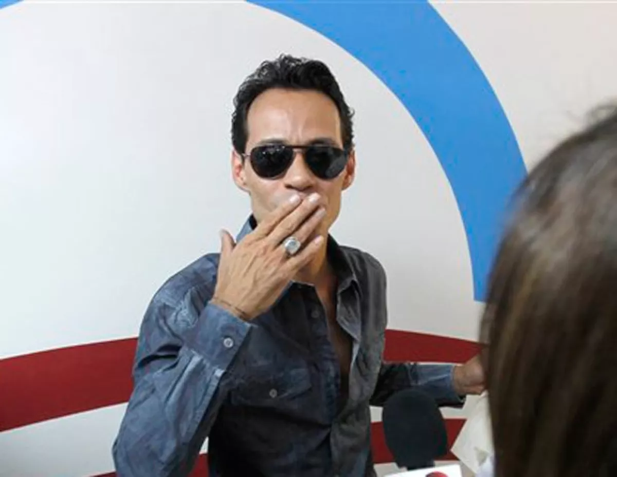El boricua platicó con los medios de comunicación.