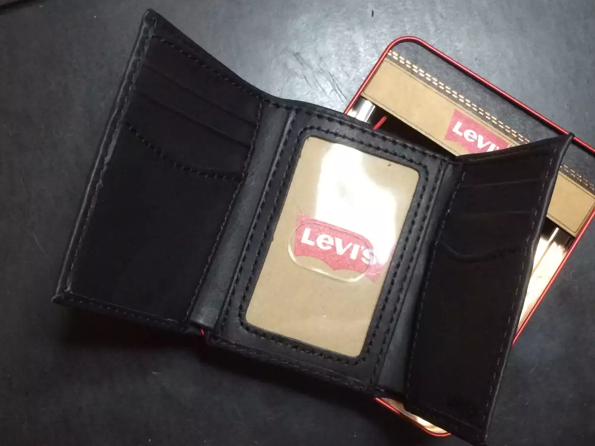 Cartera Levi's