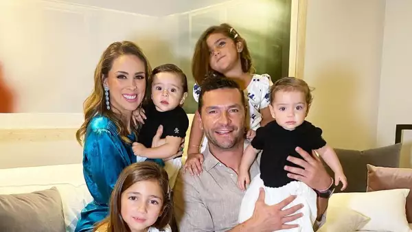 jacky-bracamontes-familia.jpg