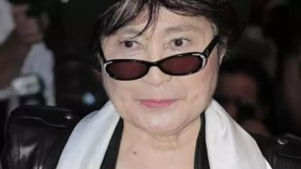 El gobierno chileno condecorará la próxima semana en Nueva York a la artista japonesa, viuda de John Lennon, y al filántropo estadunidense de origen húngaro, George Soros.