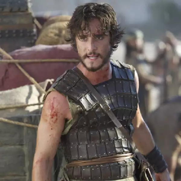 La barba de Diego es obligatoria para su papel en Dovekeepers.