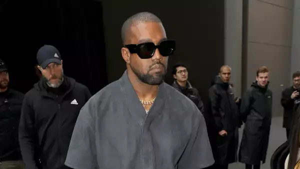 Balenciaga : Front Row - Paris Fashion Week Womenswear Fall/Winter 2020/2021