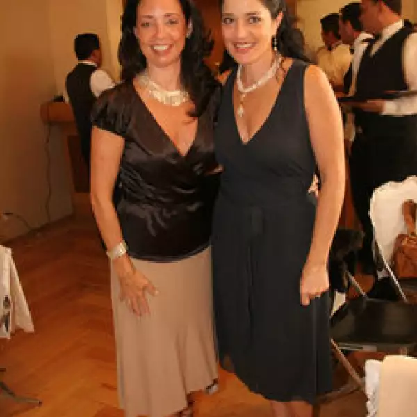 Laura Arav, María del Carmen Suero