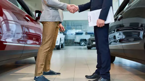 Ventas de autos en México terminan diciembre de 2021 a niveles de 2009