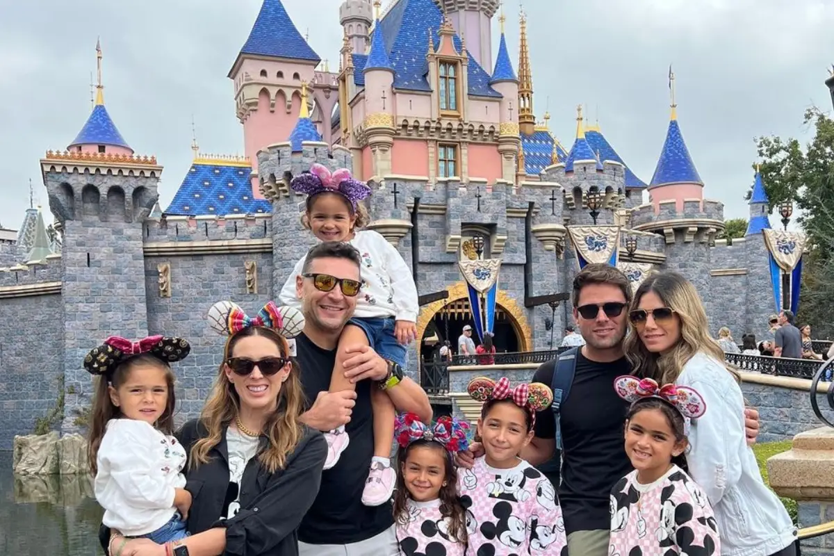 jacky-bracamontes-familia.jpg