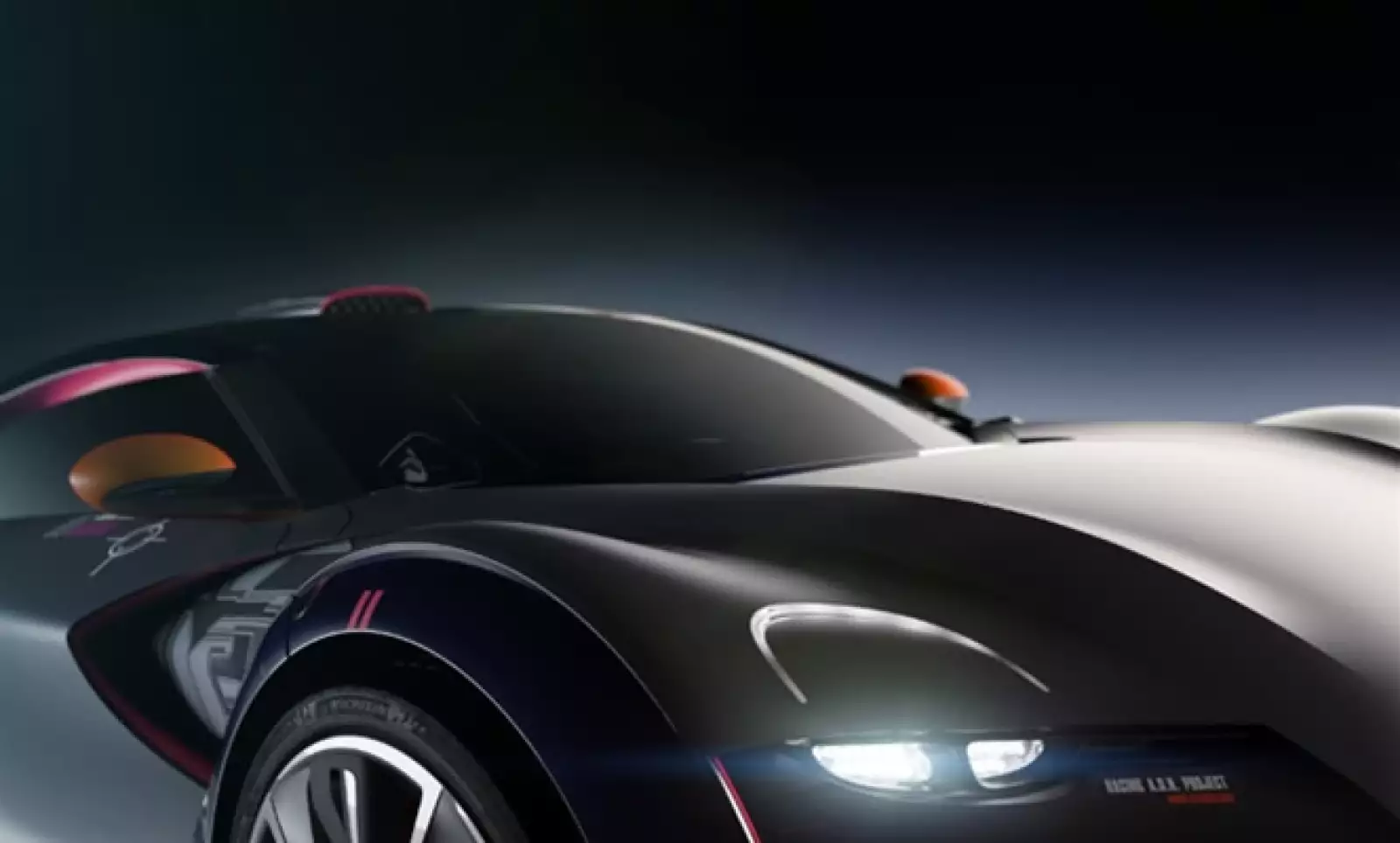 Sus faros son tipo LEDs que añaden un ambiente contemporáneo con alta tecnología.