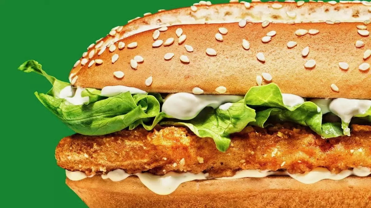 NotCo comercializa hamburguesas, pollo y helado hecho con plantas.