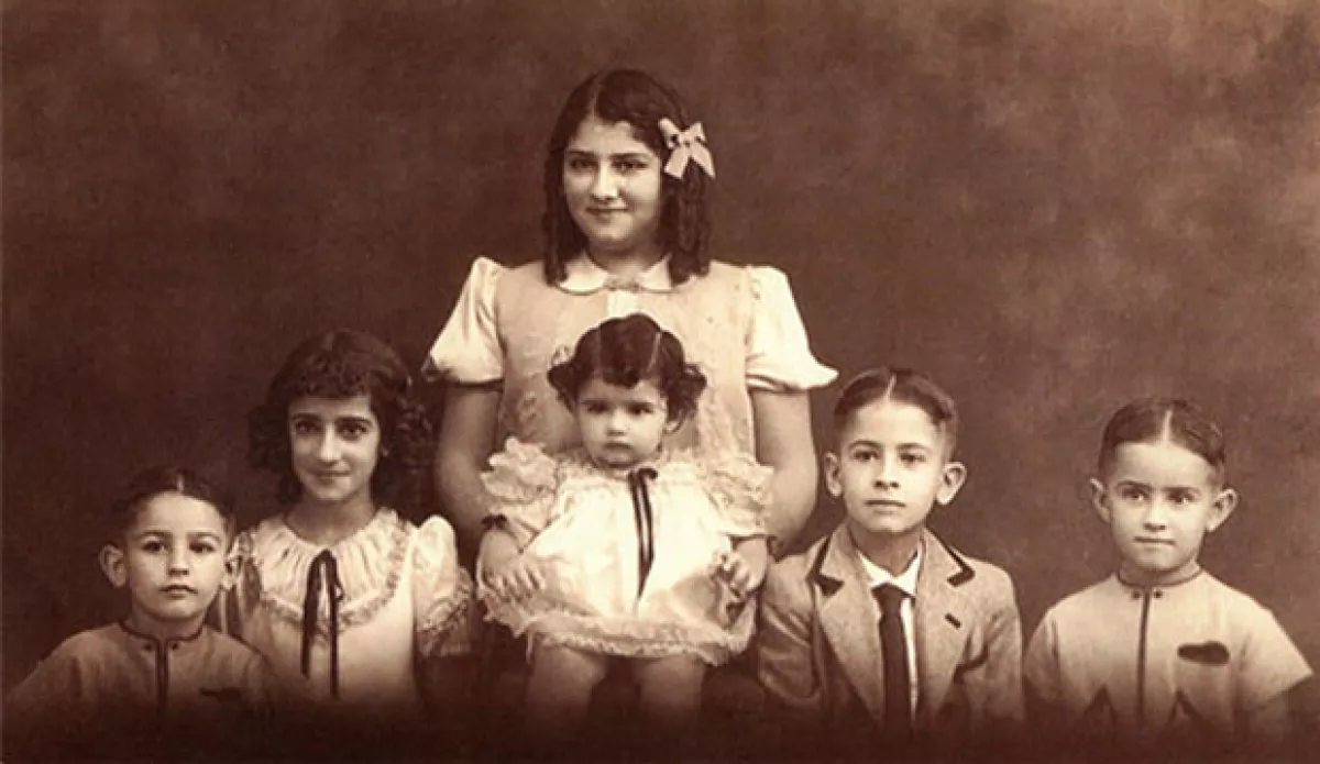 LA FAMILIA SLIM HELÚ. Los hermanos Carlos, Alma, Nour, Linda, Julián y José.