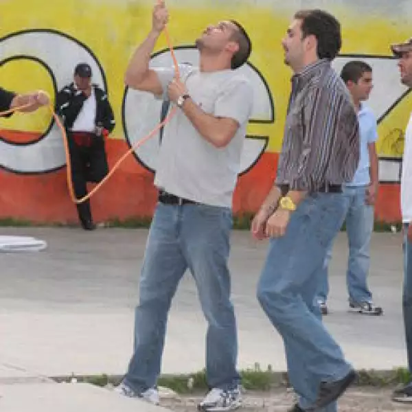 Jorge Emilio González, Jesús Sesma