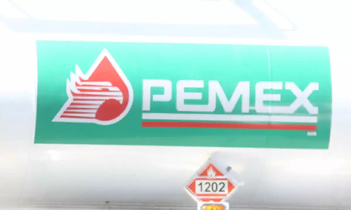 Suárez Coppel dijo que se evalúan las opciones para contar con el suministro de agua que se requerirá para la operación de la nueva refinería. (Foto: Notimex)