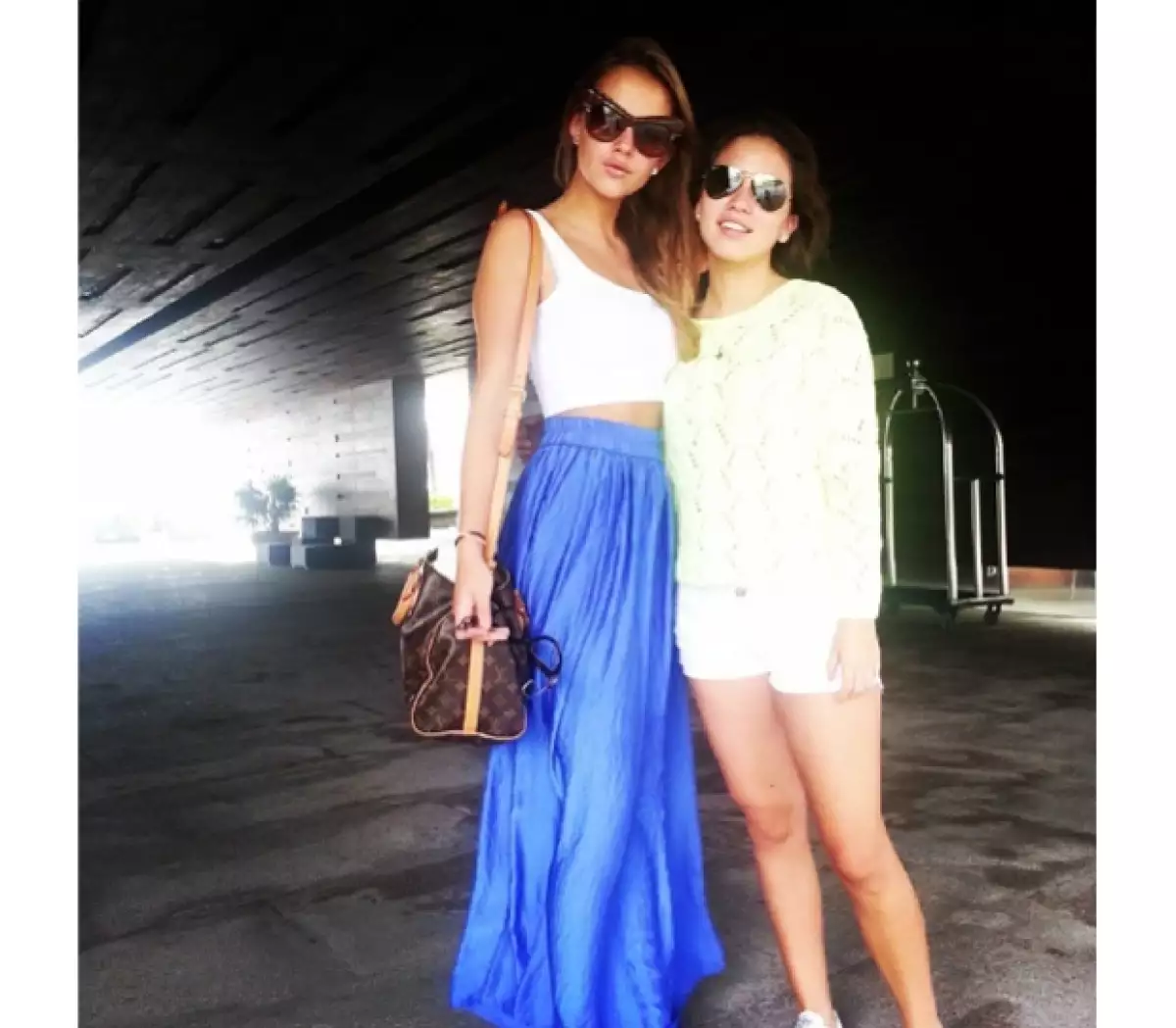 Lula publicó el mismo día y en el mismo lugar (Acapulco) una fotografía con el atuendo que usaba en la controversial imagen.