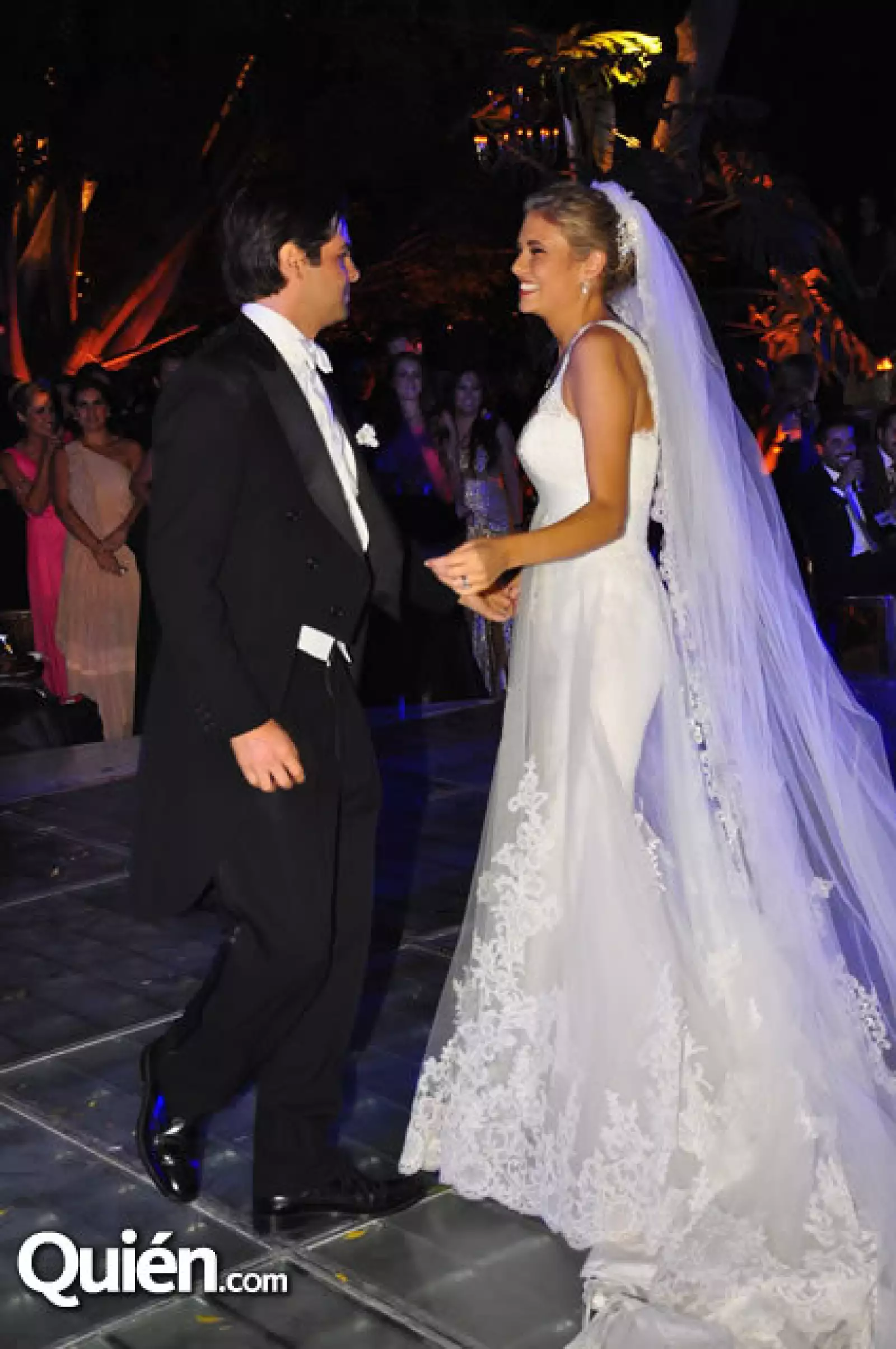 Los Novios en el vals
