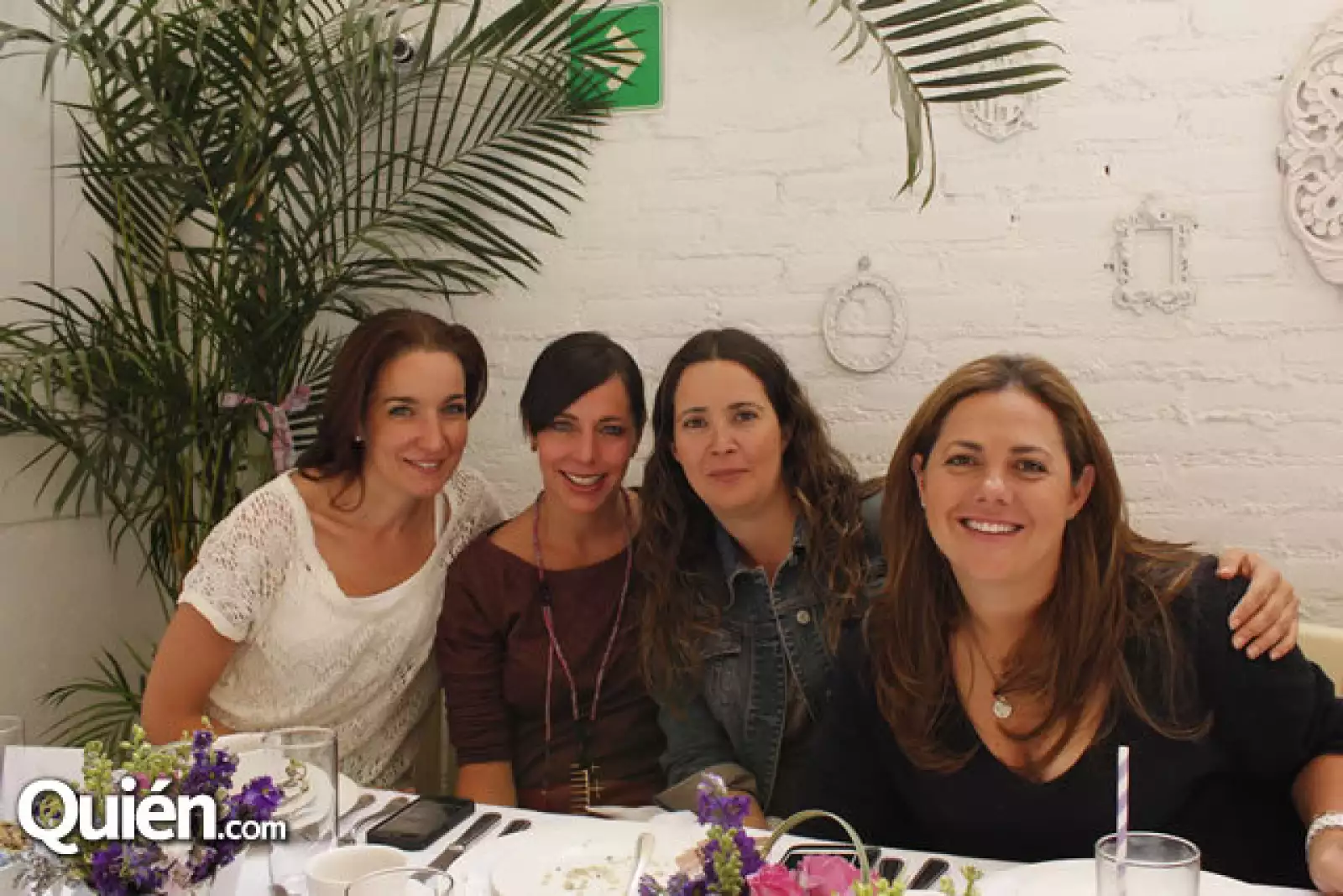 Paula Doval,Silvia Rivera,Ati Sánchez,Lorena Casanova