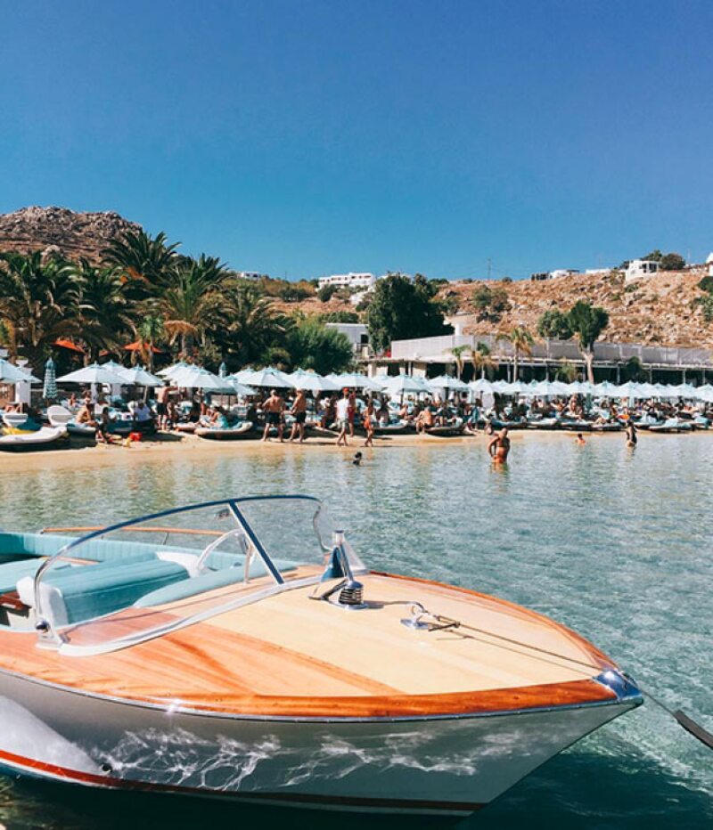 Michelle Salas desde Mykonos, Grecia.
