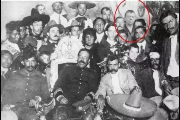 Personajes de la historia mexicana no podían faltar.