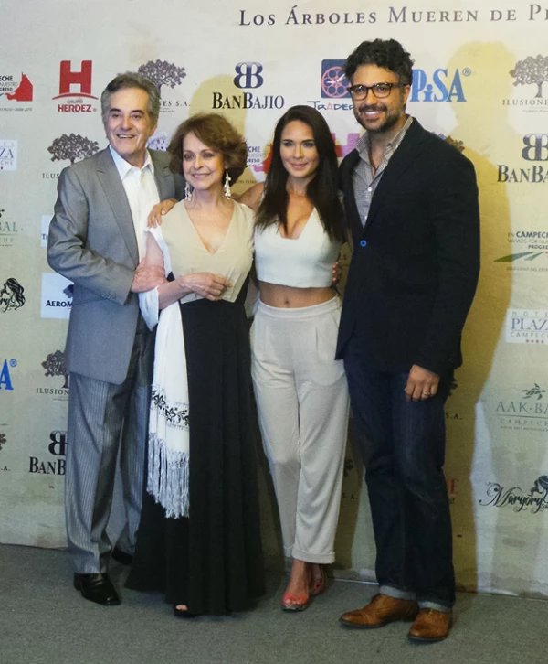 Jaime Camil, Adriana Louvier, Silvia Mariscal y Roberto DAmico presentaron Ilusiones S.A. en Campeche.