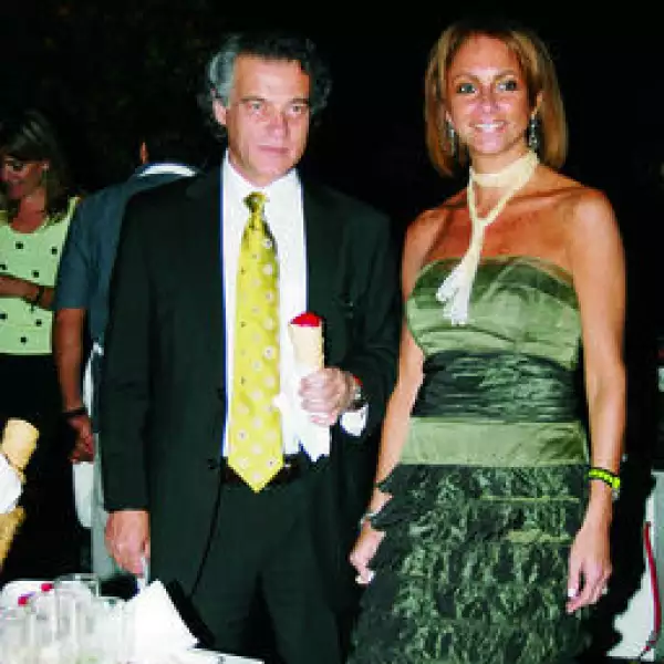 Ricardo, Cecilia Elías