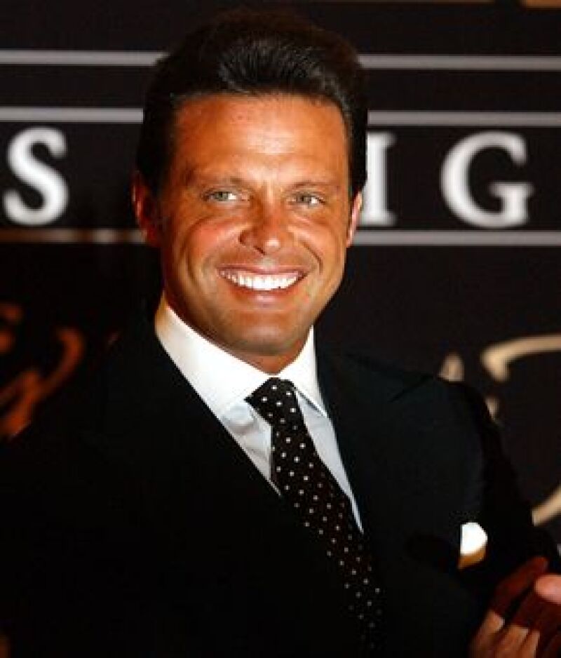 Luis Miguel y Alejandro Fernández se presentán en concierto.
