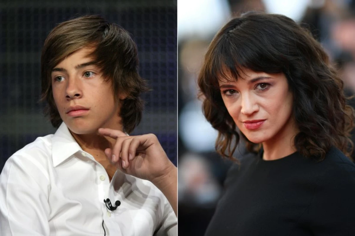 Jimmy Bennett y Asia Argento