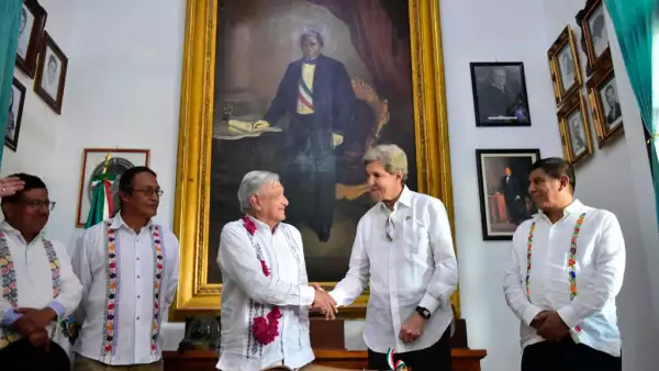 AMLO-Kerry-Oaxca.jpeg