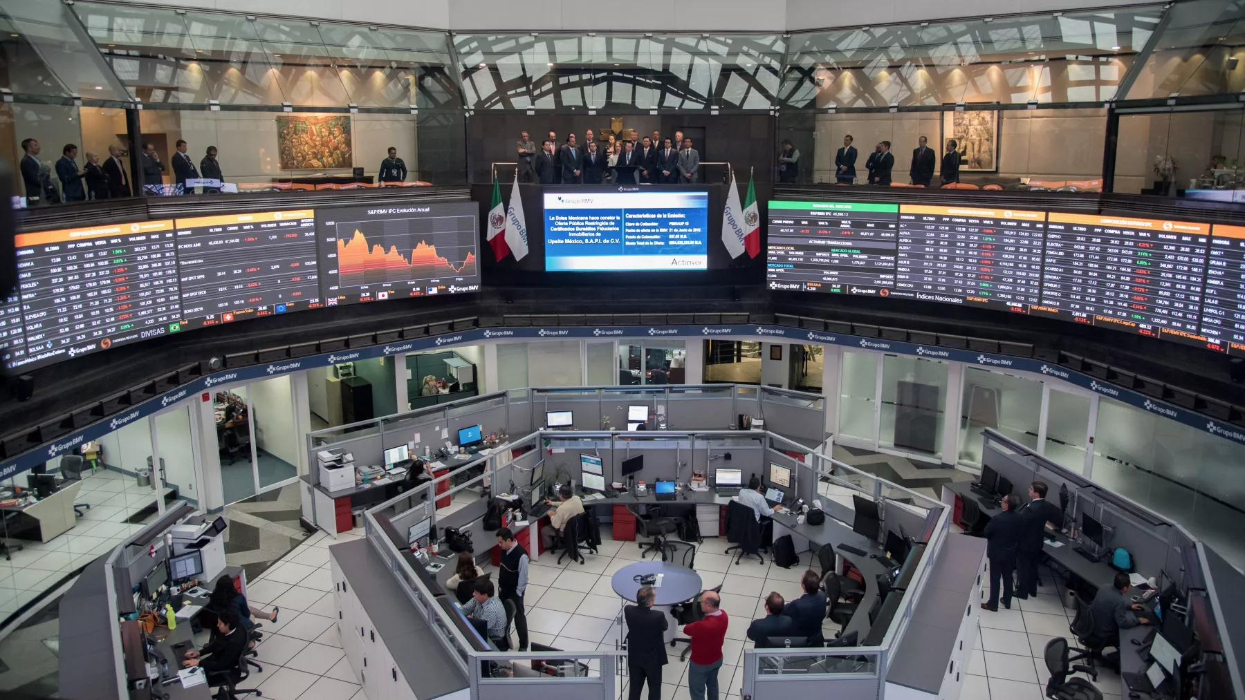 Bolsa mexicana toca su mejor nivel desde abril de 2022