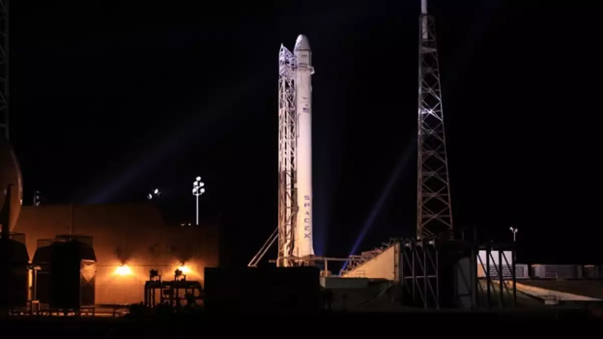 espace x falcon 9, drago, capsula, estacion espacial