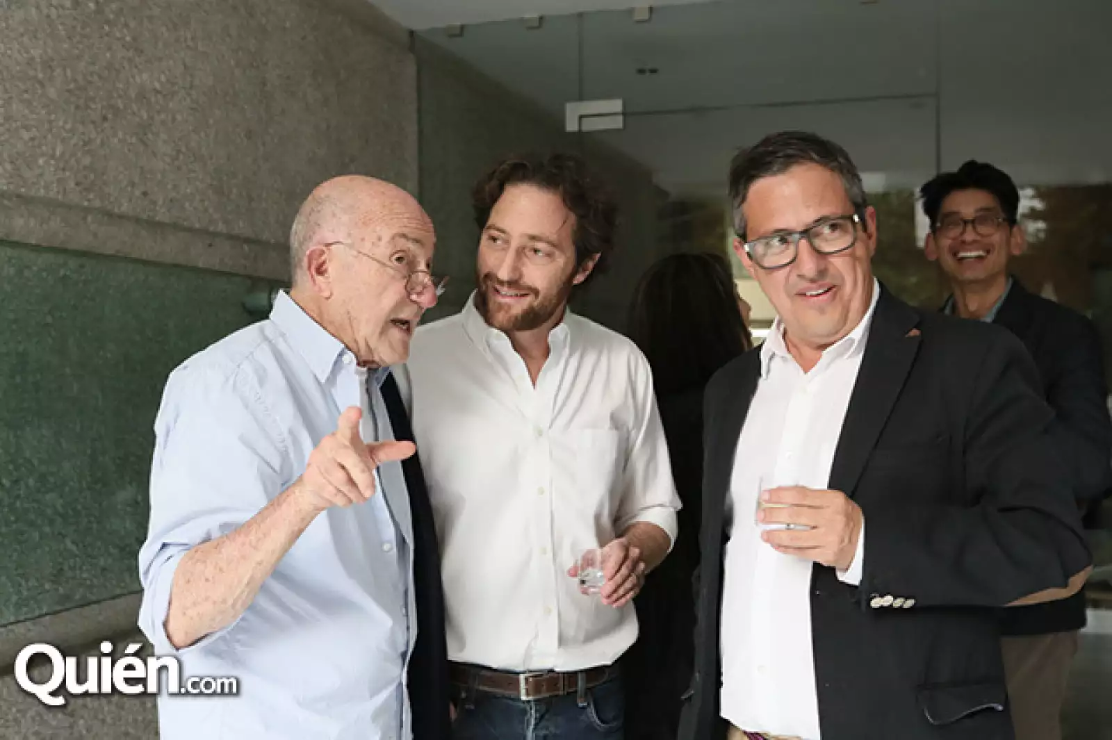 Yasha y Andrei Nicolayevsky con Roberto Bur Ford