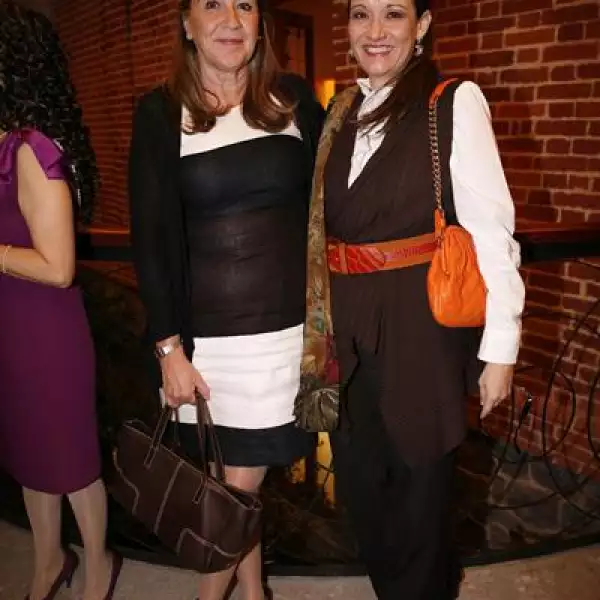 Carmen Almeida,Lourdes de Alvarez