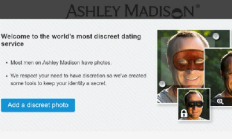 La nueva herramienta de "foto discreta" te permite elegir dos máscaras diferentes. (Foto: Ashley Madison )