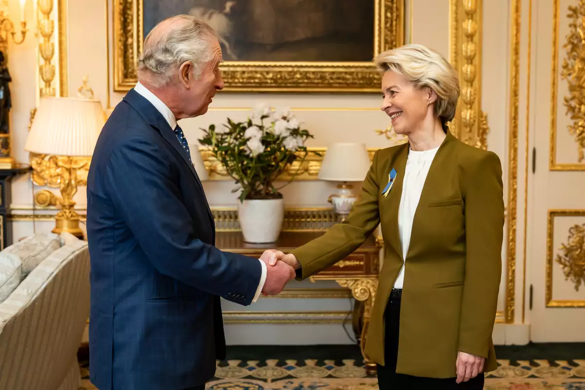 El rey Carlos III y la presidenta de la Comisión Europea, Ursula von der Leyen