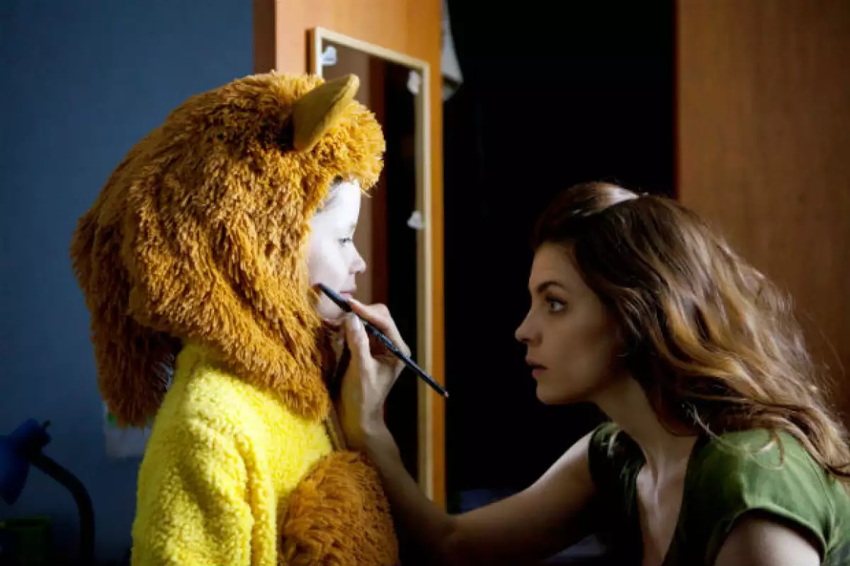 Irene Azuela está nominada por su papel en Las Oscuras Primaveras.