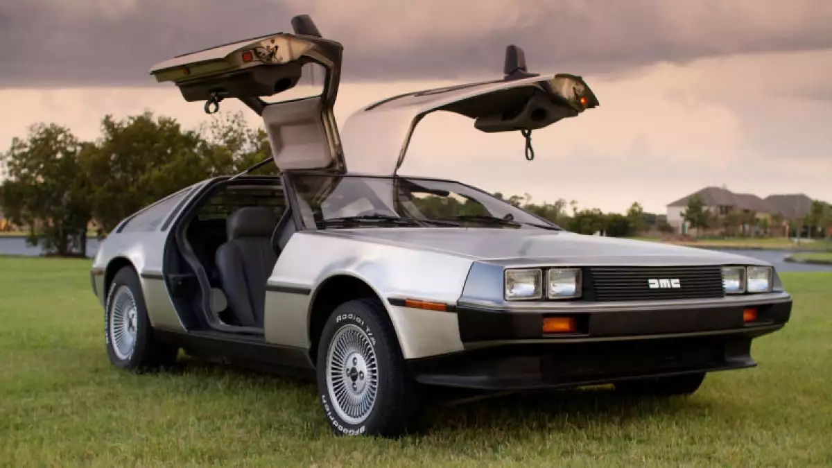 Delorean 2017