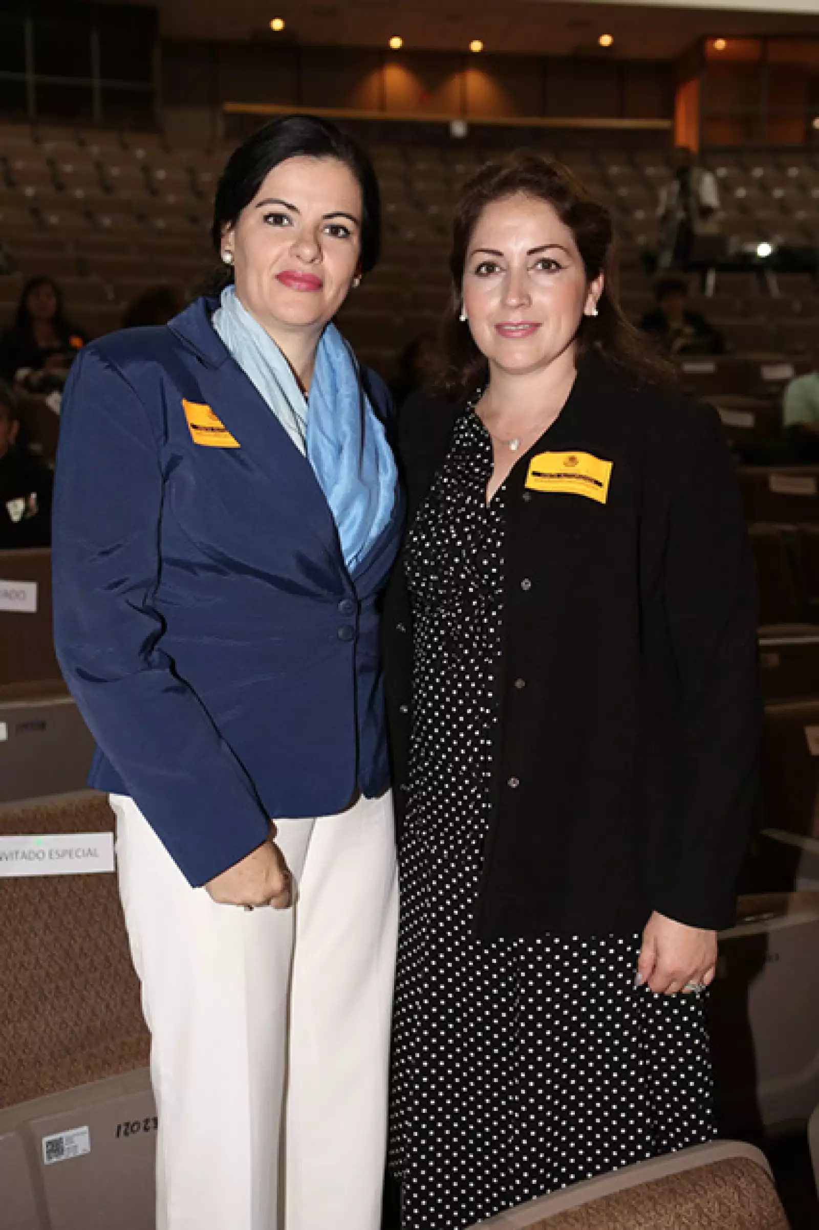 Verónica González,Hilda Zapien
