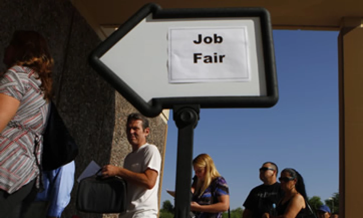 Solamente 58.2% de la población total tenía un empleo, una leve alza frente al 58.1% de julio. (Foto: Reuters)