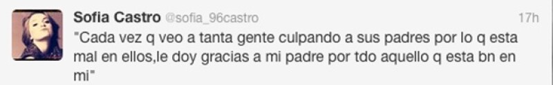 La joven actriz no perdió oportunidad de agradecer a su progenitor todas las cosas buenas que ha hecho por ella.