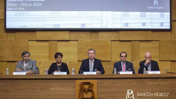 saco esquivel banxico.jpg