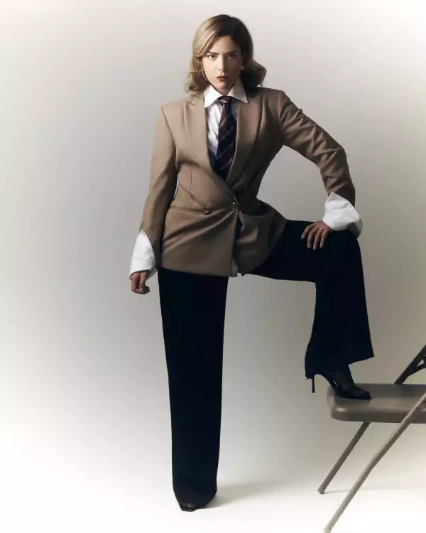 ADRIANA LLABERES1433 (1).jpg