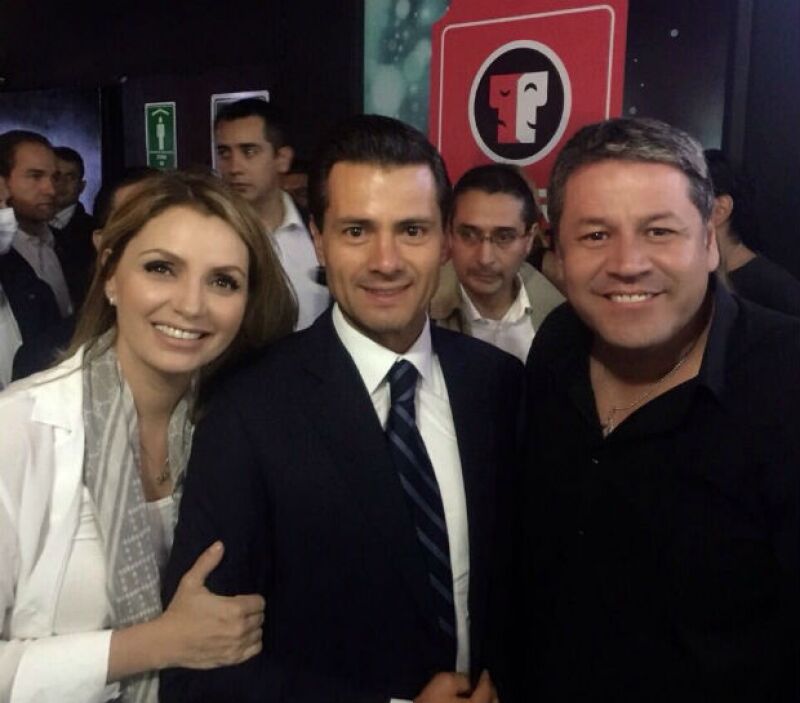 El director Paco Lalas también se tomó una foto con la pareja presidencial.