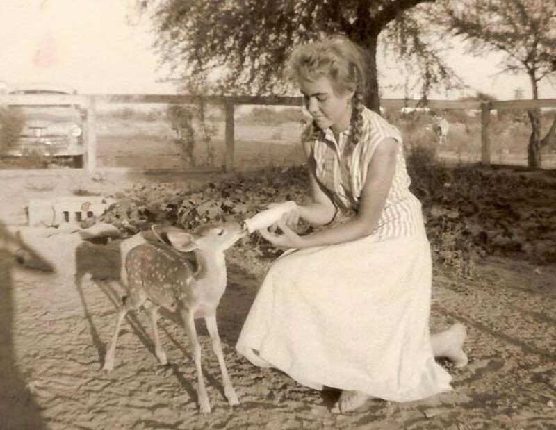 Flor Barba, antes de tener a sus diez, en el rancho de su abuelo. `Es por eso que me gusta que me llamen Lucía la de Flor´, Lucía Orozco.