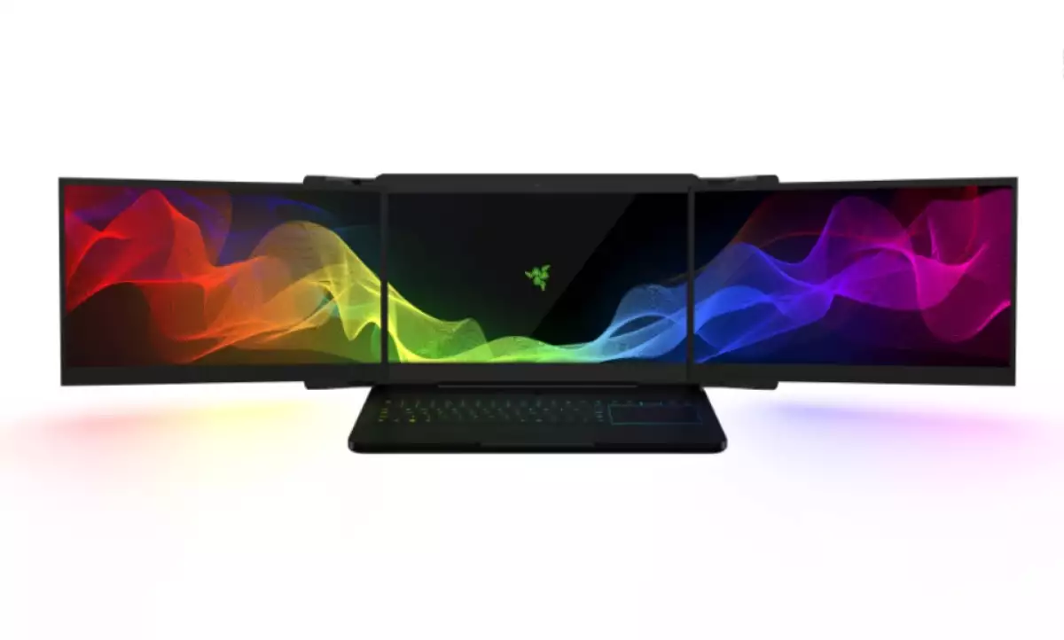 Tres pantallas en un paquete