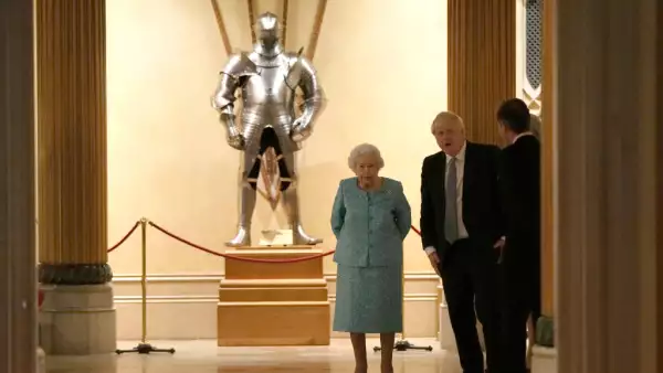 The Queen Hosts Reception To Mark The Global Investment Summit