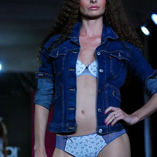 PASARELA LENCERIA LIVERPOOL