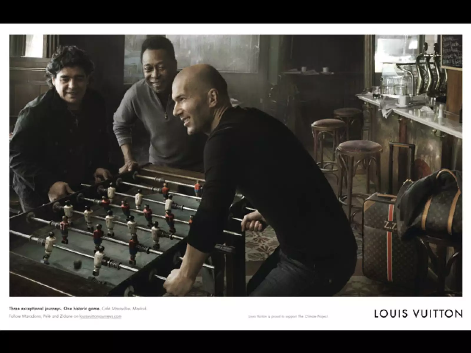 Sólo Louis Vuitton pudo juntar a tres astros del futbol en una de sus campañas; Zinedine Zidane, Pelé y  Diego Armando Maradona.