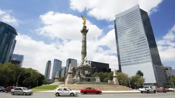 An afar view of the independence angel
