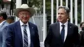 Ken Salazar, embajador de Estados Unidos en México, y Antony Blinken, secretario de Estado de los Estados Unidos, durante la reunión "Diálogo de Alto Nivel de seguridad México-Estados Unidos".