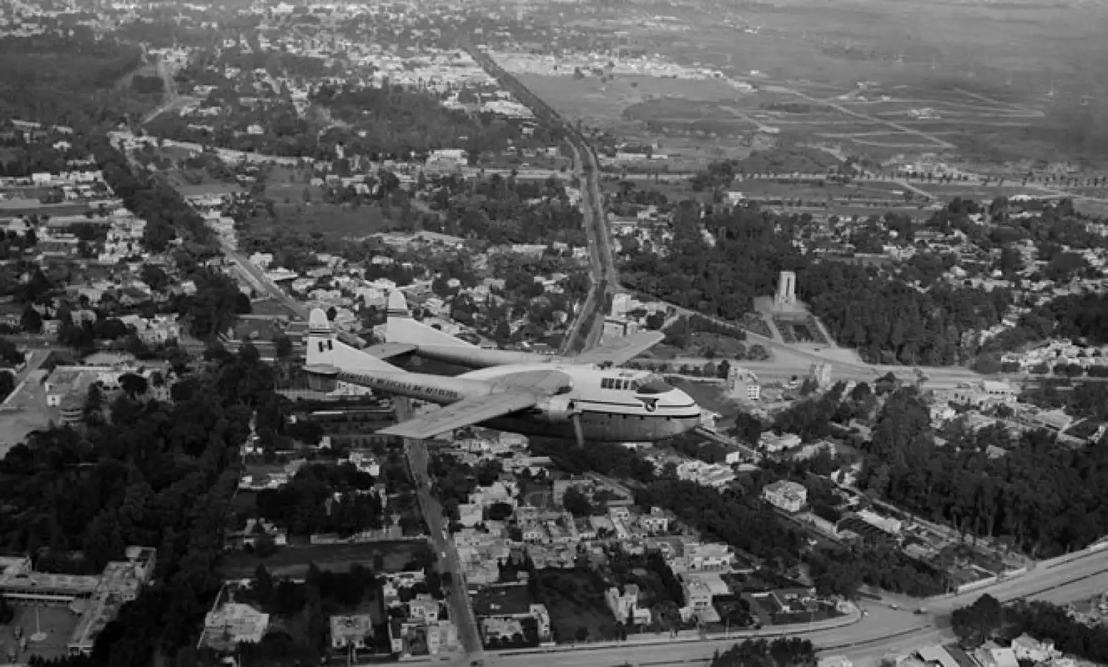 La compañía cerró 1970 con utilidades y un total de 1.28 millones de pasajeros.