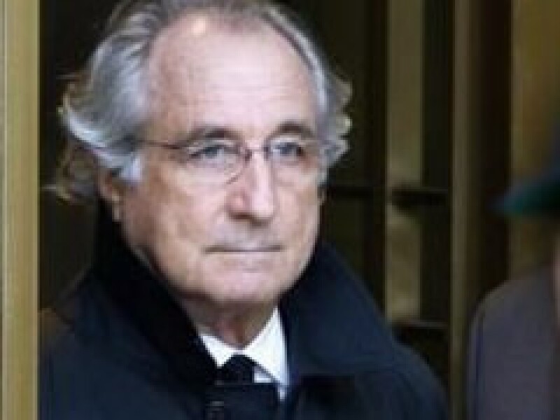 Bernard Madoff cumple un arresto domiciliario en su departamento de NY. (Foto: Archivo)
